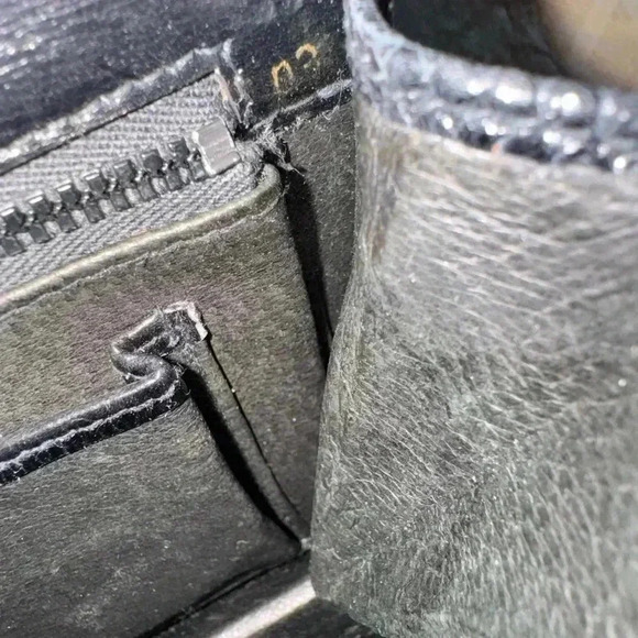 VINTAGE GUCCI SNAKESKIN CLUTCH - Picture 15 of 15